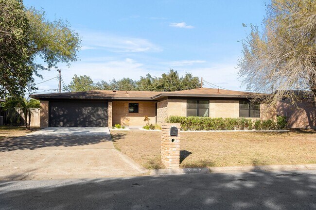 Foto del edificio - 1518 Orchid Ave