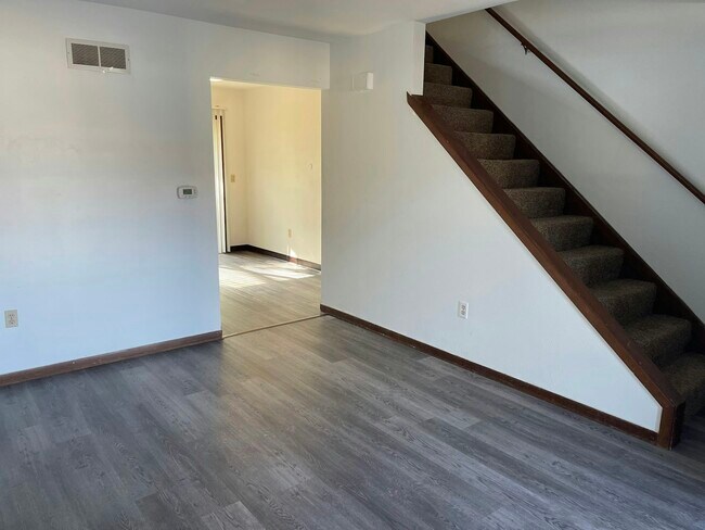 Foto del edificio - 4163 W Ridge Rd