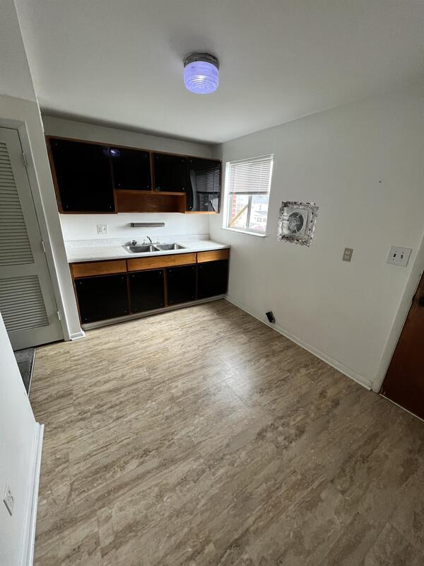 164 E Walnut St Unit Apt 7, Lancaster, OH 43130 Condo for Rent in