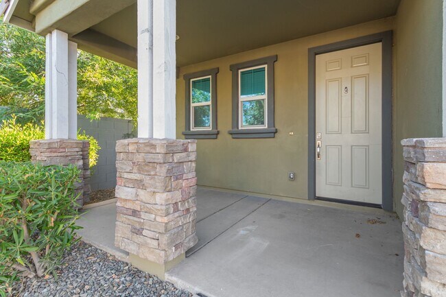 Foto del edificio - 2327 S Wycliff Cir