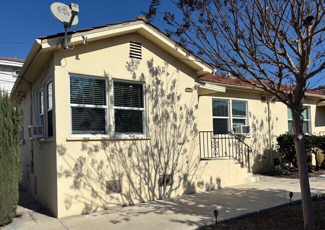 Building Photo - 1607 S Atlantic Blvd