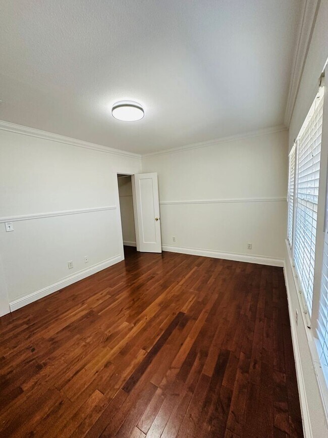 Foto del edificio - 2629-2631 Abbey St