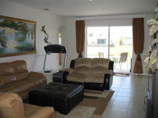 Foto del edificio - 11430 Blue Lilac Ave