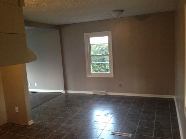 Foto del edificio - 3BR Pl