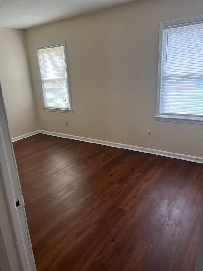 Building Photo - 1555 Webb St