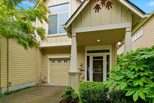 Building Photo - 17208 SW Pleasanton Ln