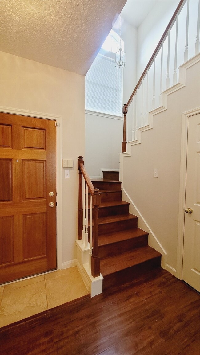 Building Photo - 20934 Carmel Valley Dr