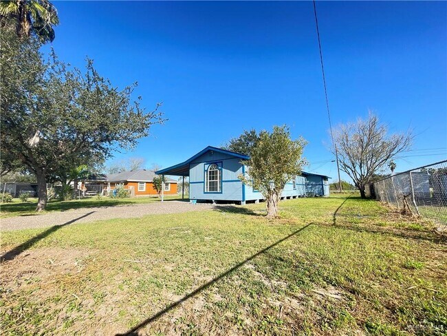 Foto del edificio - 422 Morning Glory Ln