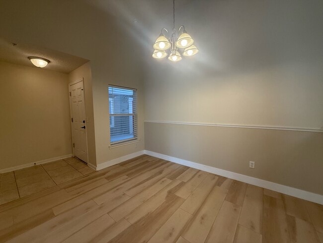 Foto del edificio - 2564 Golden Lake Loop