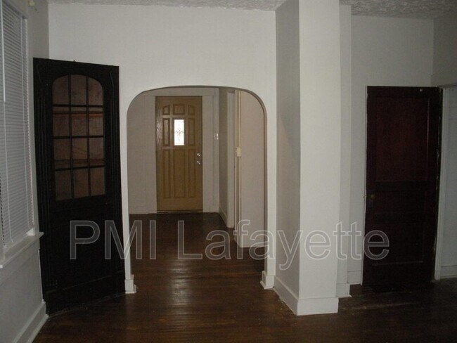 Building Photo - 802 S 19th St