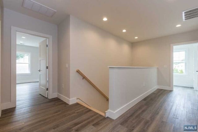 Building Photo - 674 Saddle River Rd