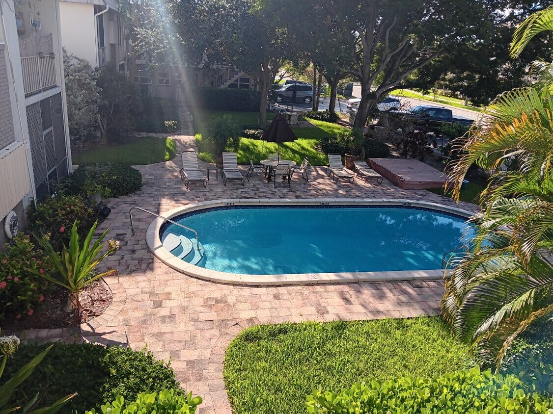 Foto principal - 1541 NE 34th Ct