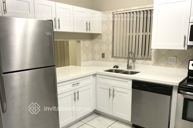 Building Photo - 1110 SW 98th Terrace