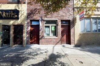 Building Photo - 335 W Girard Ave