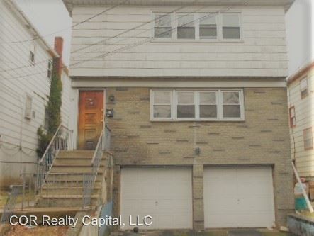 Primary Photo - 223 19th Ave