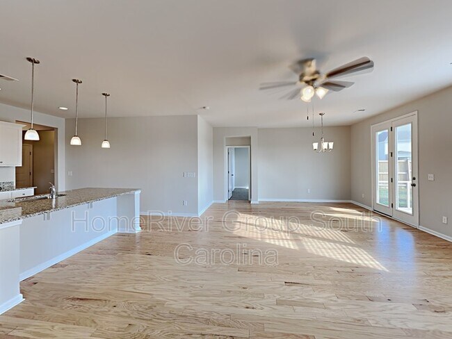 Foto del edificio - 466 Zenith Blvd
