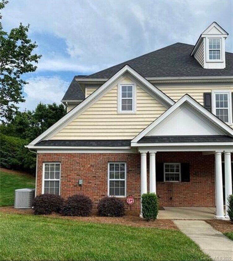 12015 Valley Oak St, Charlotte, NC 28277 Condo for Rent in Charlotte