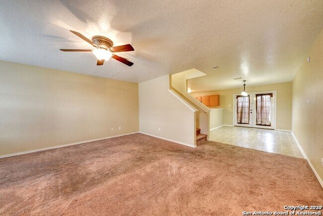 Foto del edificio - 3 Bedroom/2 1/2 Bath/Amberwood Subdivision
