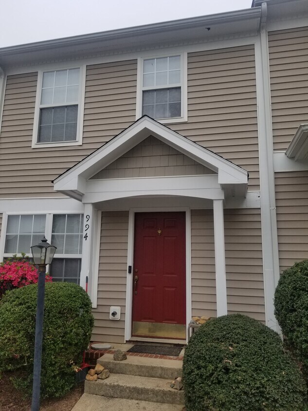 994 Riverrun Dr, Charlottesville, VA 22901 Townhome Rentals in