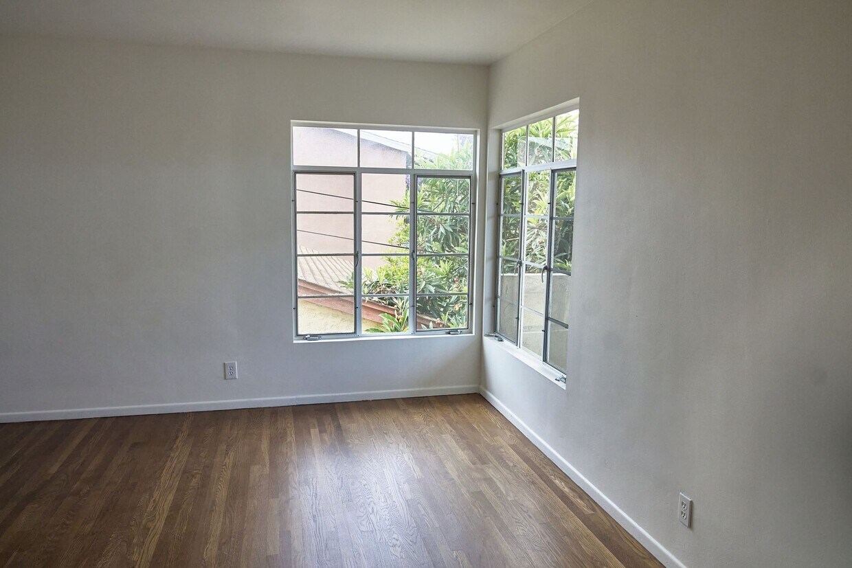 Foto principal - 5501 Orange Ave