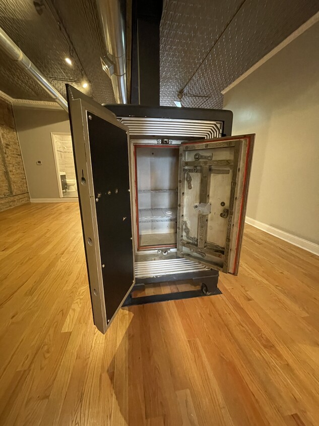 Foto principal - 2350 N Clybourn Ave