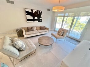 Building Photo - 7832 Collins Ave