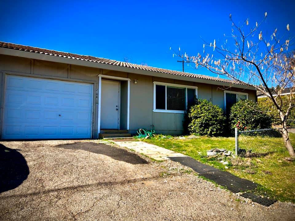 Primary Photo - 2104 rosamond ave shasta lake apt 2