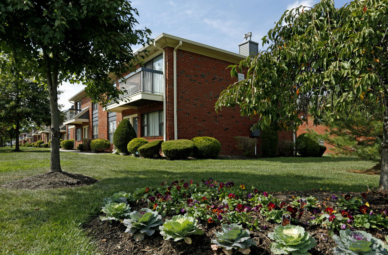 Primary Photo - Winding Wood Apartments