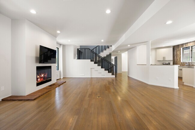 Foto del edificio - 290 S Madison St