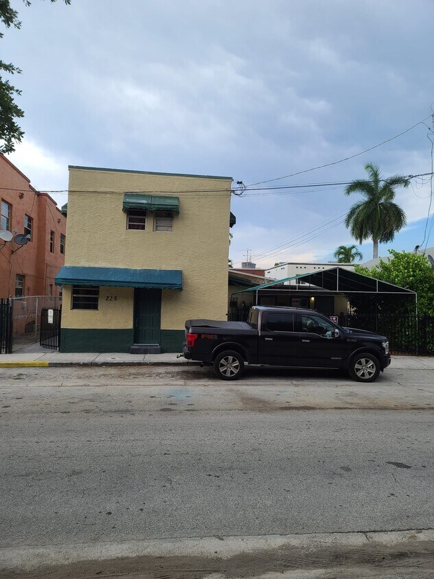 Primary Photo - 227 SW 11th Ave