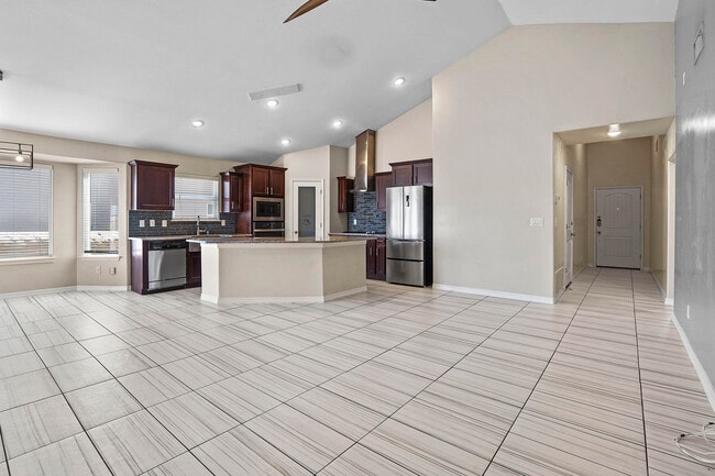 Building Photo - 14925 Tierra Haven Ave