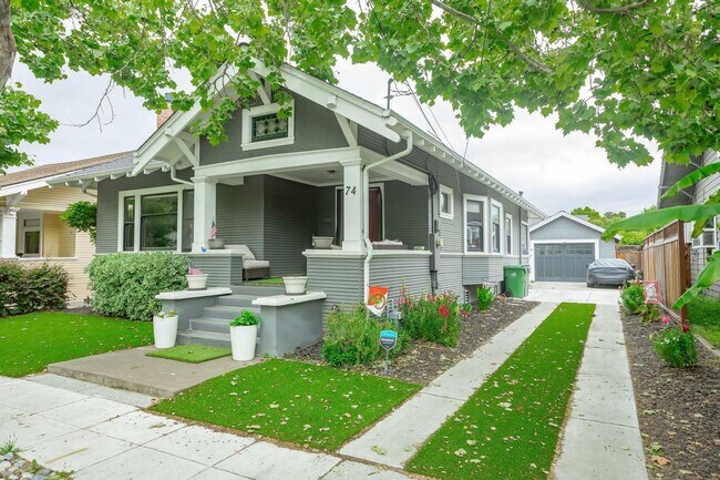 Foto del edificio - Charming Upgraded 2 Bedroom 2 Bath Rose Garden Home