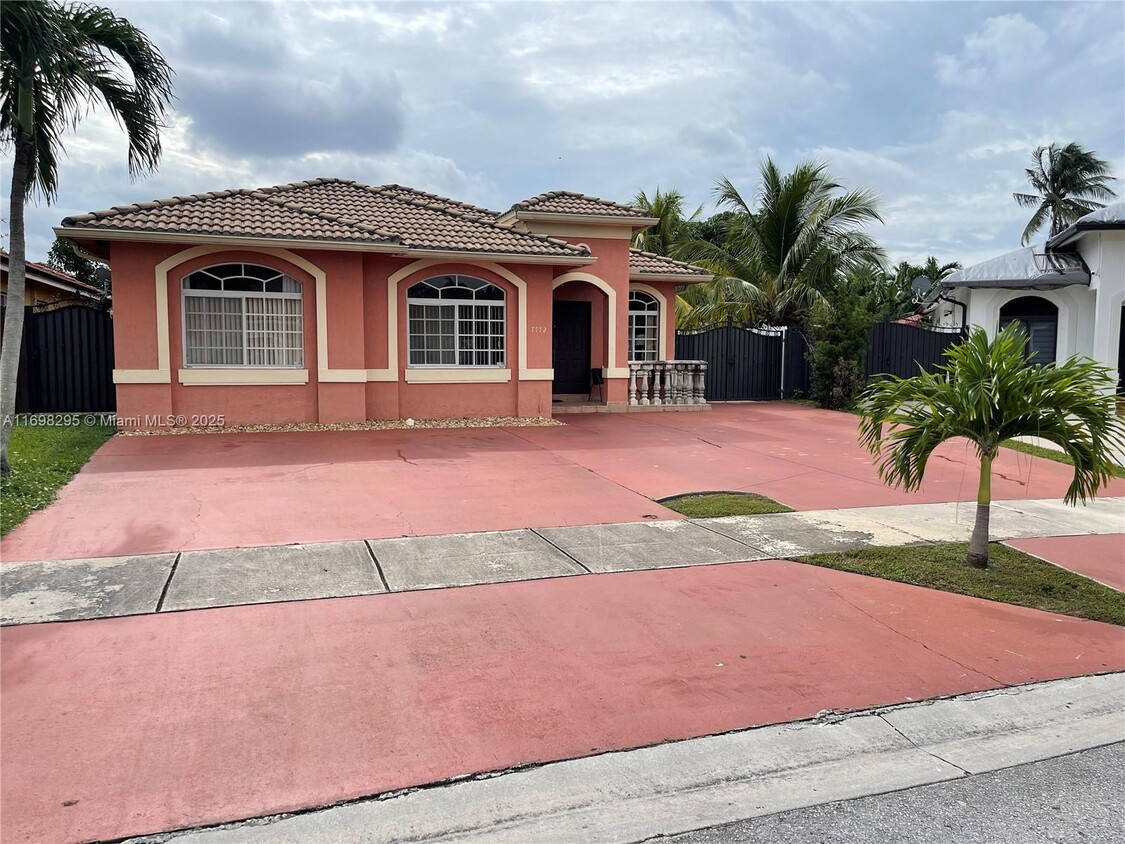 Foto principal - 7772 NW 200th Ln