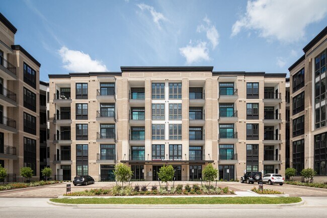 Building Photo - Affordable 2 BR Apartment in Prime Locatio...