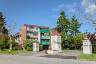 Building Photo - Carlton Park Gardens