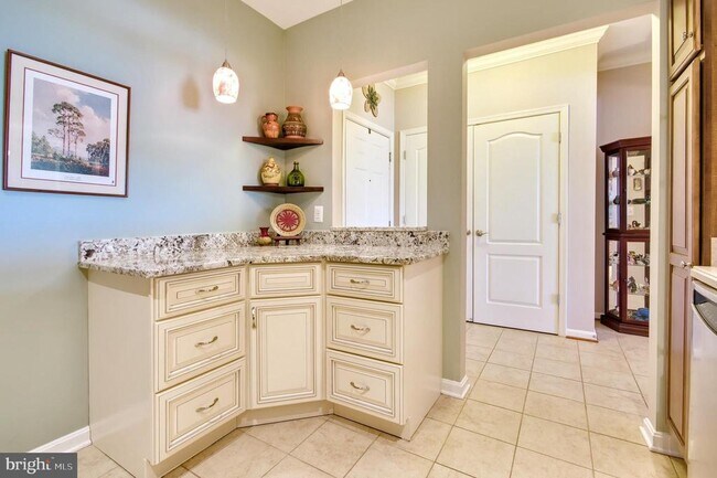 Foto del edificio - 8609 Wintergreen Ct