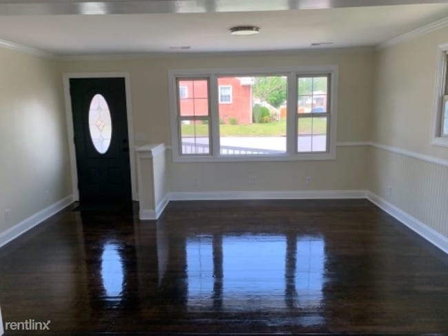 Building Photo - 4 br, 2 bath House - 3519 East Ave
