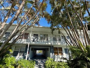 Building Photo - 2445 Lake Pancoast Dr