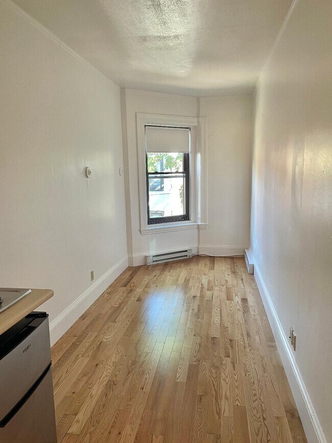 Foto del edificio - 1064 Beacon St
