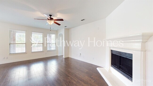 Foto del edificio - 209 Bentley Dr