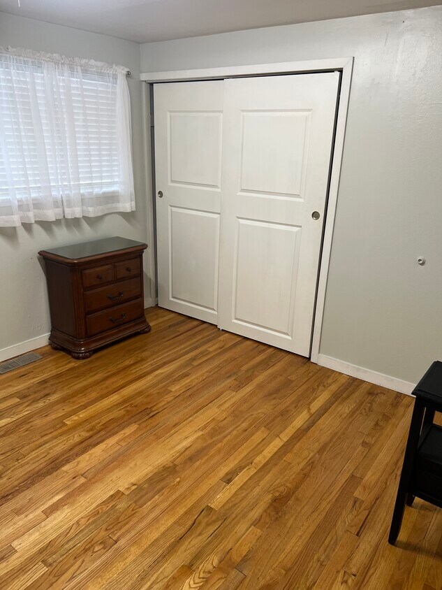 Foto principal - 7012 Cherry Ln SW