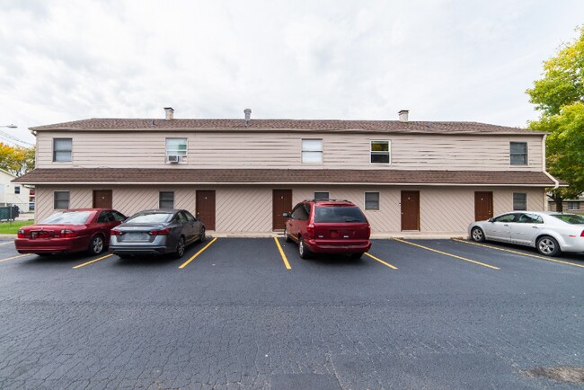 Foto del edificio - 814 W Hillcrest Dr