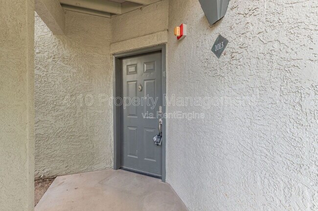 Foto del edificio - 15095 N Thompson Peak Pkwy