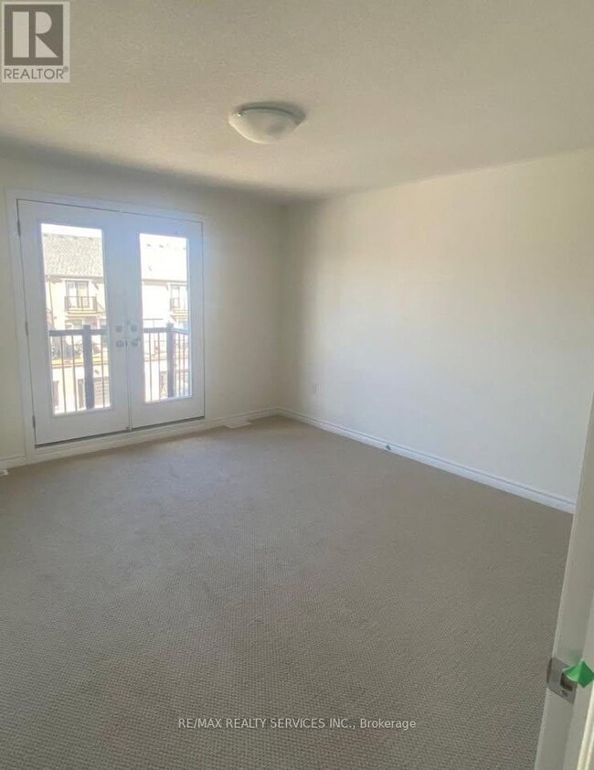 Photo du bâtiment - 12348 McLaughlin Rd