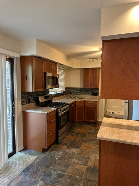 Cocina - 105 Garfield Ave