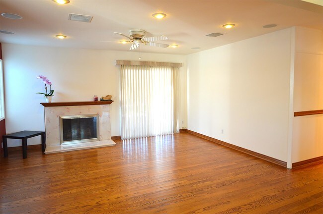 Building Photo - 11464 Jane Way