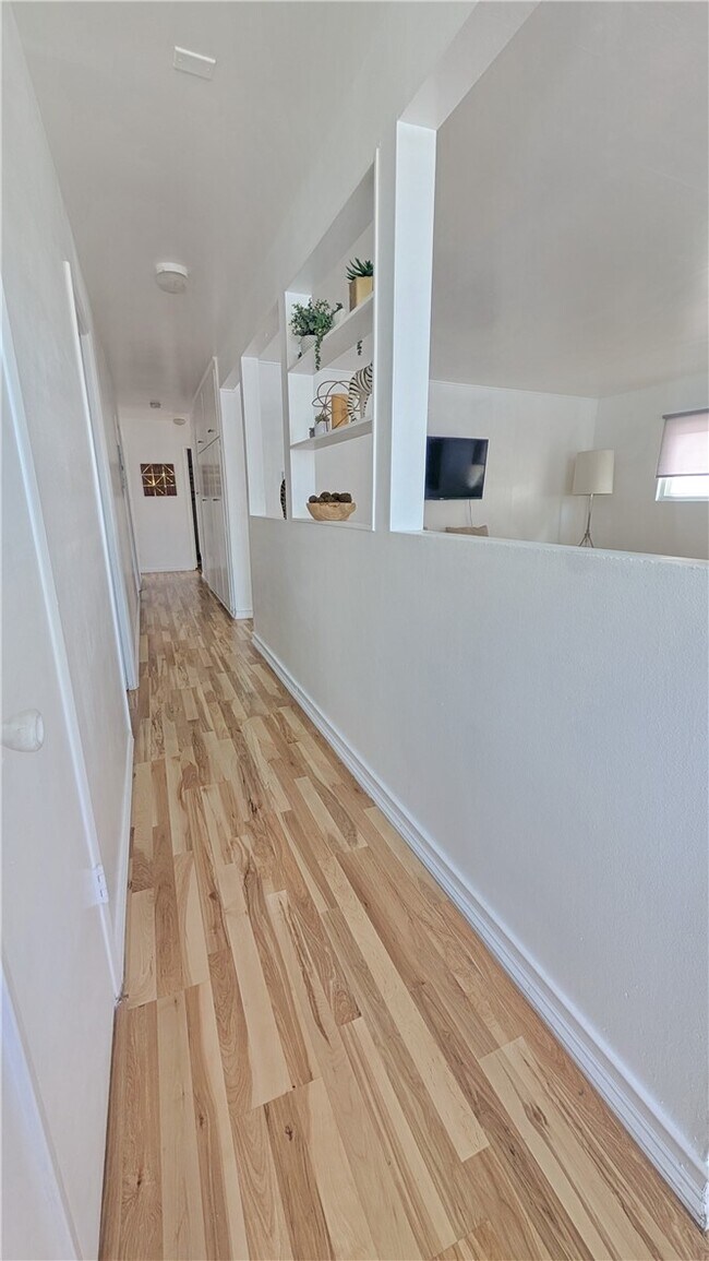 Foto del edificio - 24438 Ward St