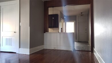 Building Photo - 3717 Audubon Pl