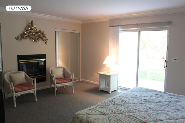 Foto del edificio - 58 Buell Ln Ext
