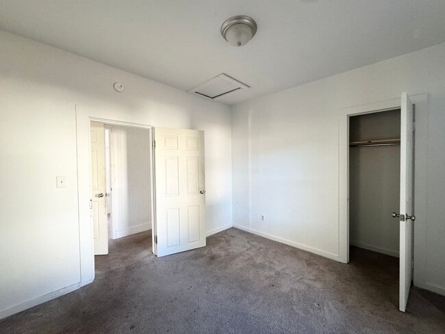 Building Photo - 508 Bank St